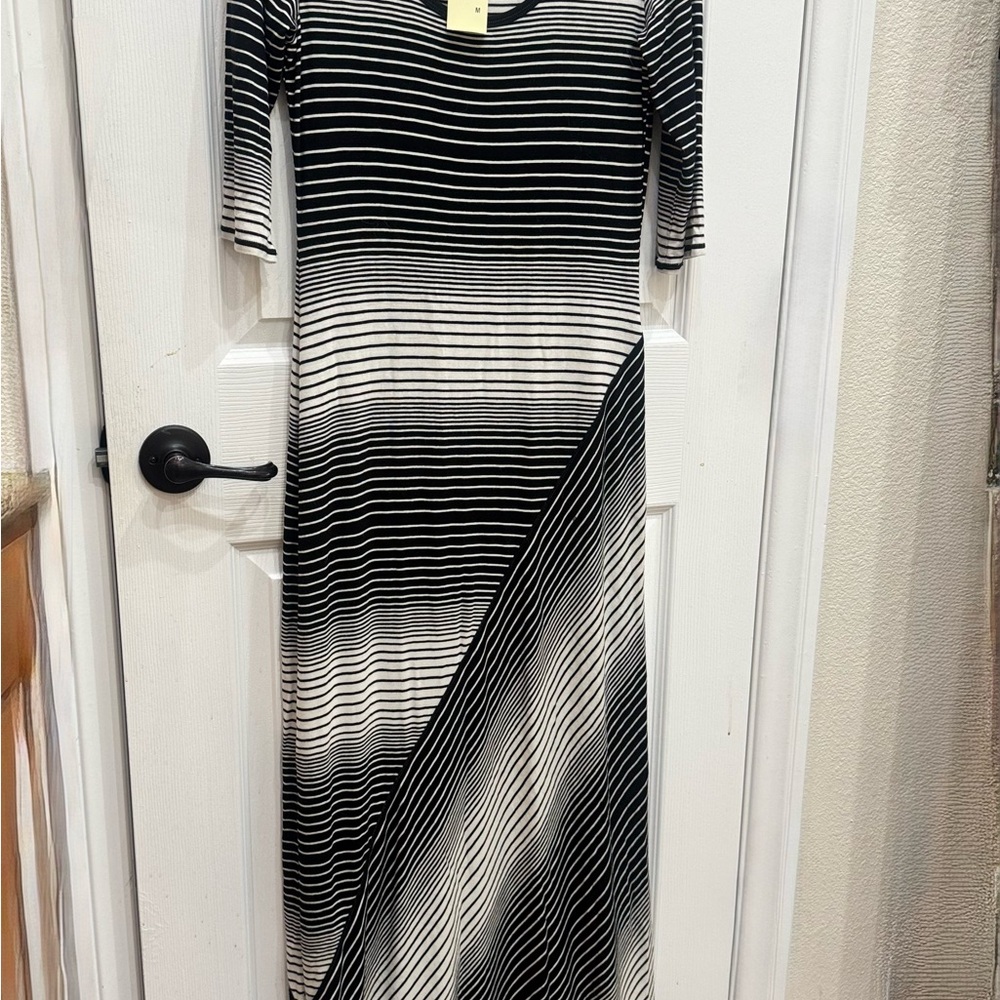 Max Studio Black and Gray Sheath Maxi Dress